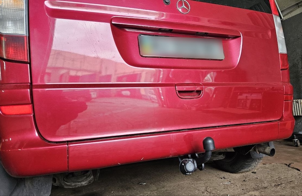 Mercedes trailer hitch