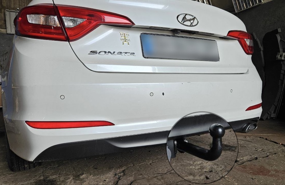 Hyundai Sonata trailer hitch